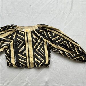 Emily McCarthy new  cropped black and beige top